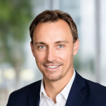 Leader Card — slotpix expertise about leader benoit eymard s8